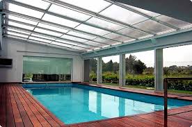 مظلات مسابح